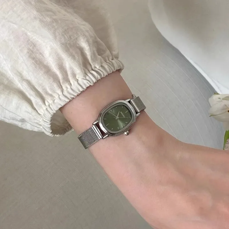 Luxury Watch Brand For Women - Küçük Oval Kadran Yeşil Izle Basit