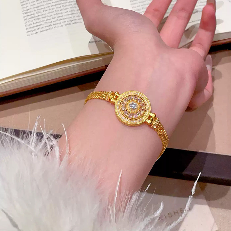 Kum altın rengi hafif lüks elm - Luxury Watch Service incelemesi ve fiyatı
