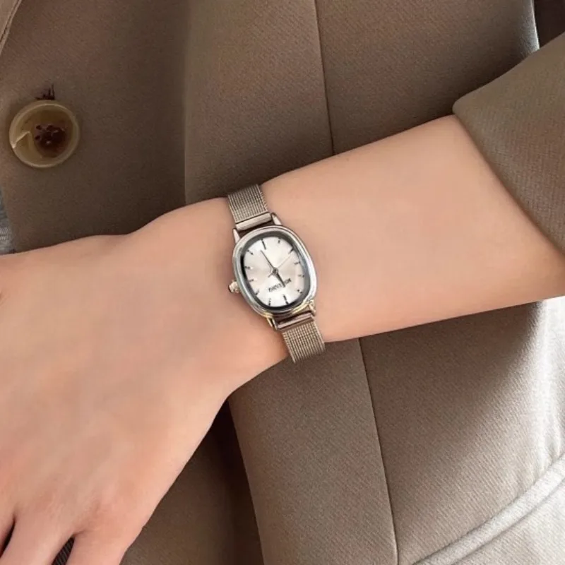 Küçük Oval Kadran Yeşil Izle B - Luxury Watch Brand For Women incelemesi ve fiyatı